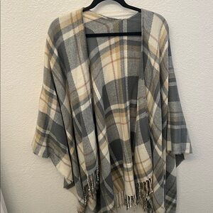 Nordstrom Plaid Poncho in Gray and Cream